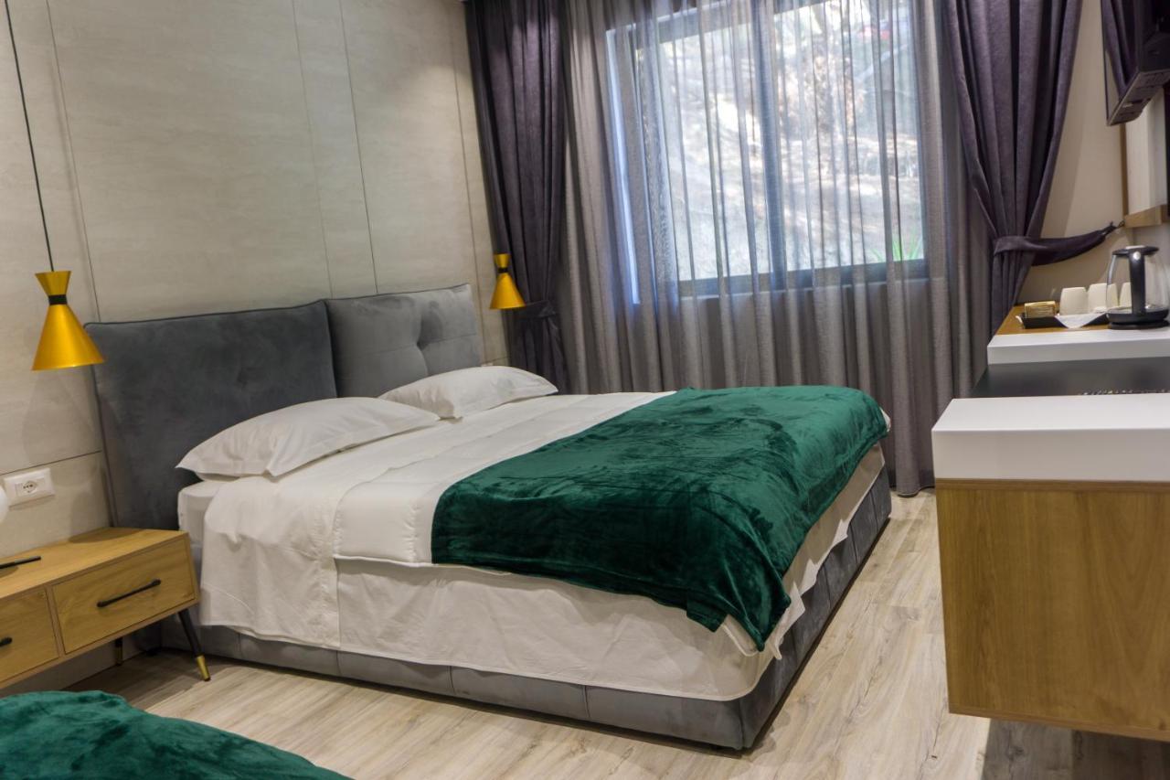 Hotel Morfeus Дуррес Екстер'єр фото
