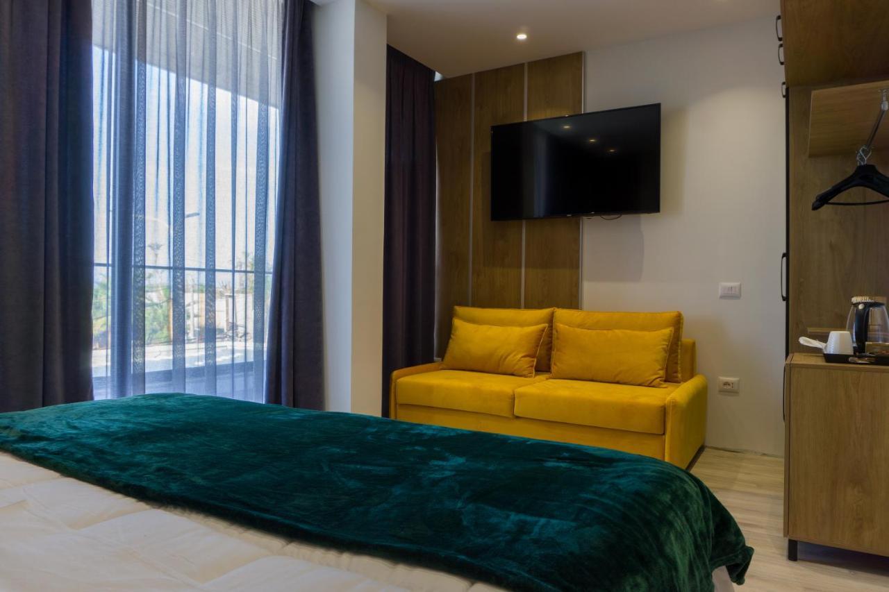 Hotel Morfeus Дуррес Екстер'єр фото