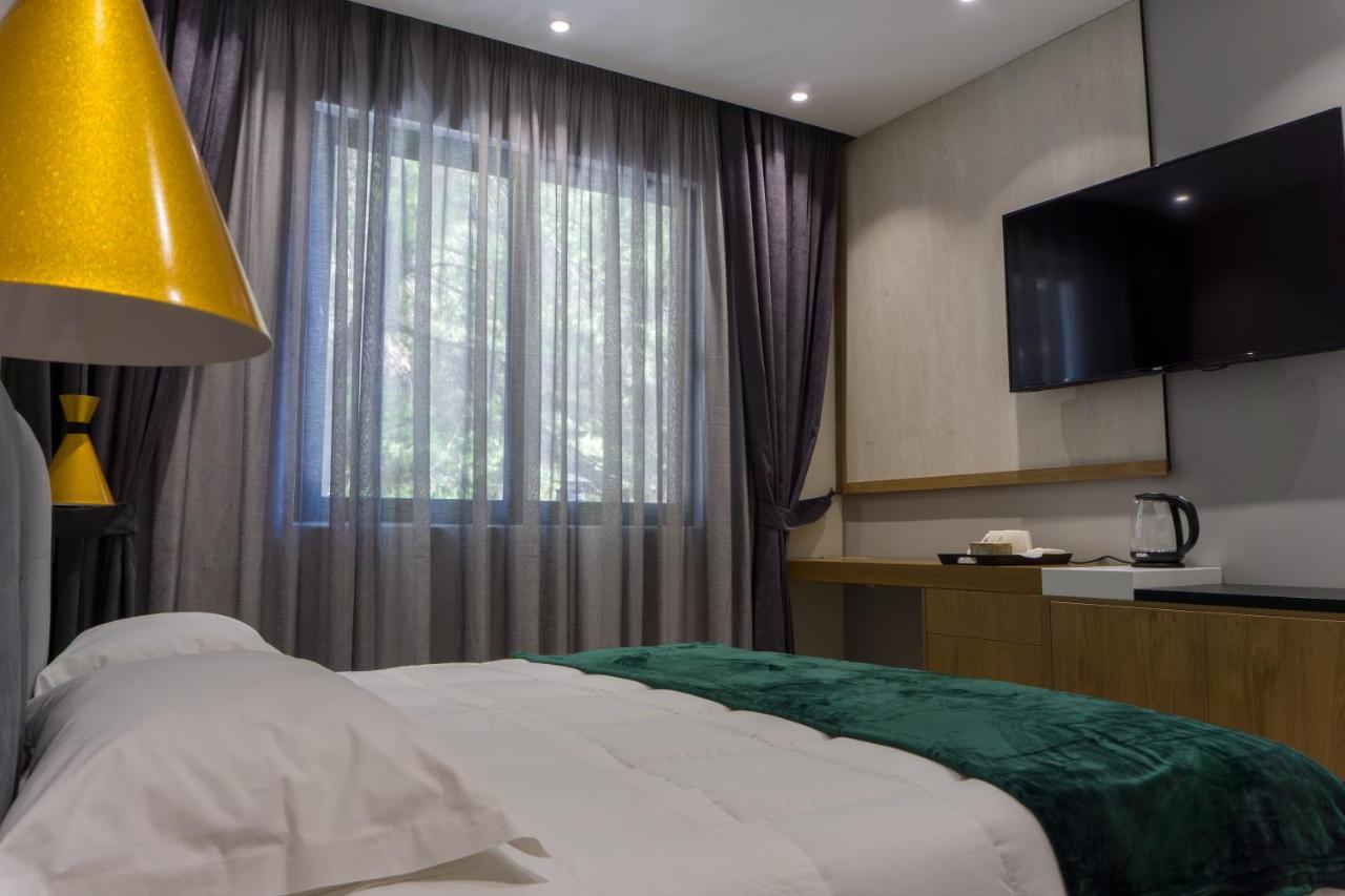 Hotel Morfeus Дуррес Екстер'єр фото